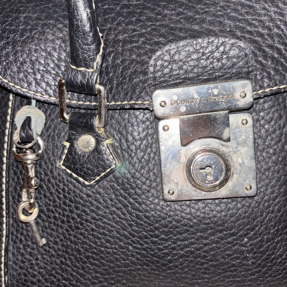 Vintage Dooney & Bourke Black Pebbled Lock and Key Handbag Rare Tag Style - Picture 3 of 7
